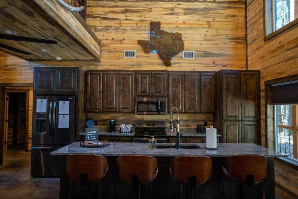 The Big Tex Luxury Cabin Is Epic Broken Bow Zewnętrze zdjęcie