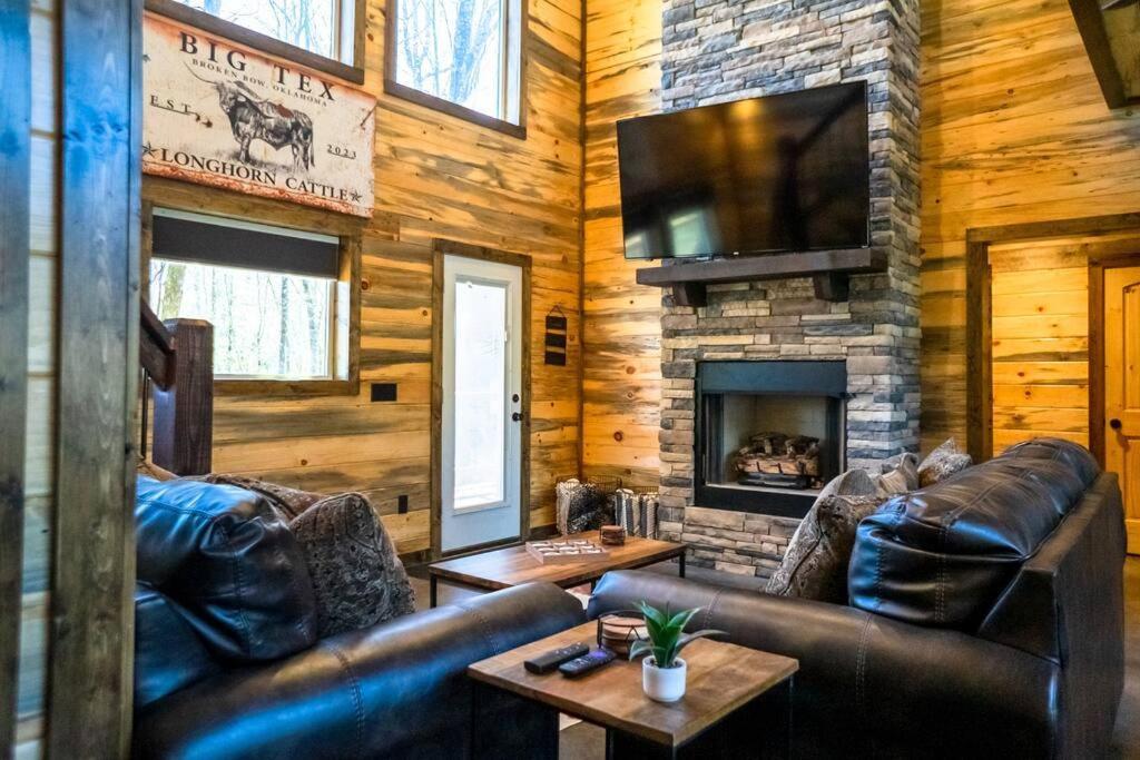 The Big Tex Luxury Cabin Is Epic Broken Bow Zewnętrze zdjęcie