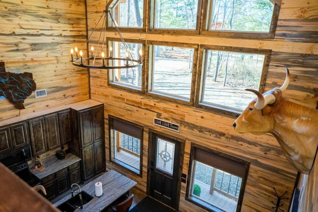 The Big Tex Luxury Cabin Is Epic Broken Bow Zewnętrze zdjęcie