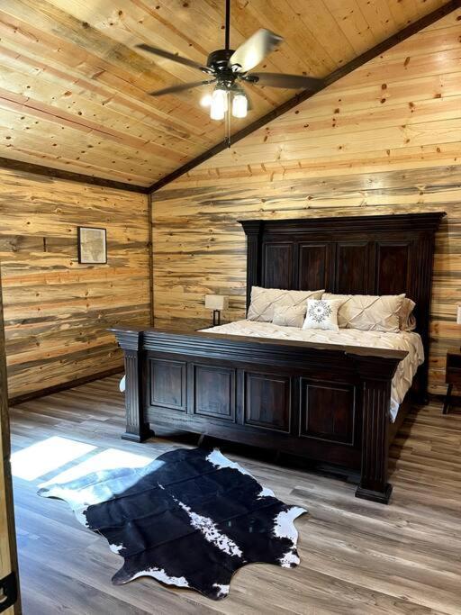 The Big Tex Luxury Cabin Is Epic Broken Bow Zewnętrze zdjęcie