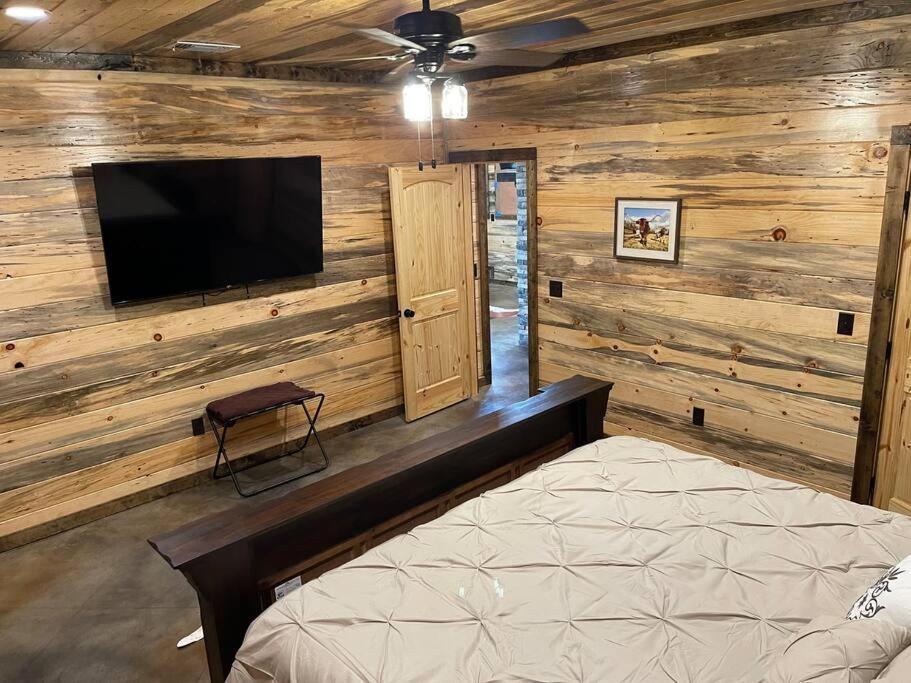 The Big Tex Luxury Cabin Is Epic Broken Bow Zewnętrze zdjęcie