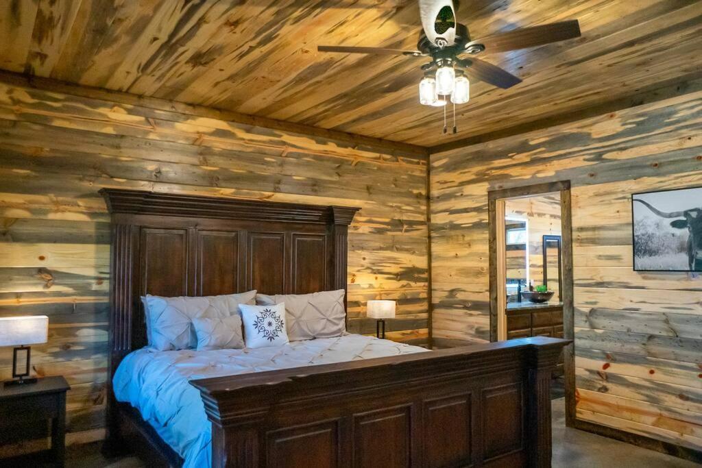 The Big Tex Luxury Cabin Is Epic Broken Bow Zewnętrze zdjęcie