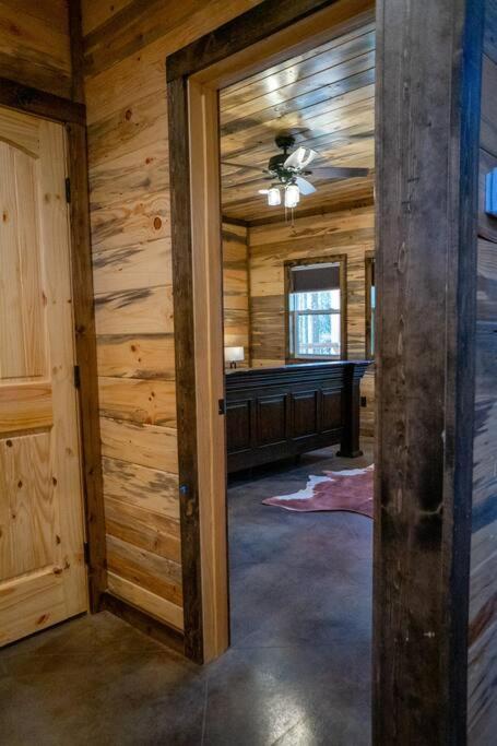 The Big Tex Luxury Cabin Is Epic Broken Bow Zewnętrze zdjęcie
