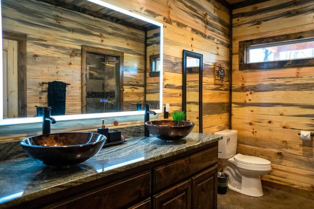 The Big Tex Luxury Cabin Is Epic Broken Bow Zewnętrze zdjęcie